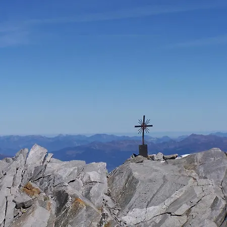 Apart Bergwarts * Fuegen